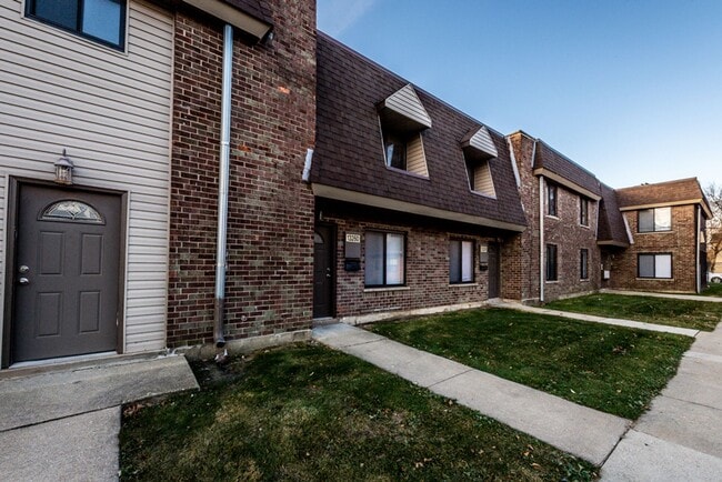 Photo - 13256 S Prairie Ave Chicago, IL 60827