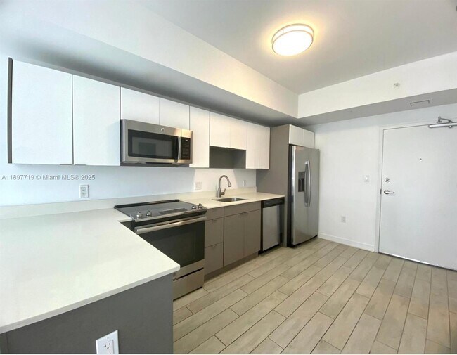 Photo - 321 NE 26th St Unit 514