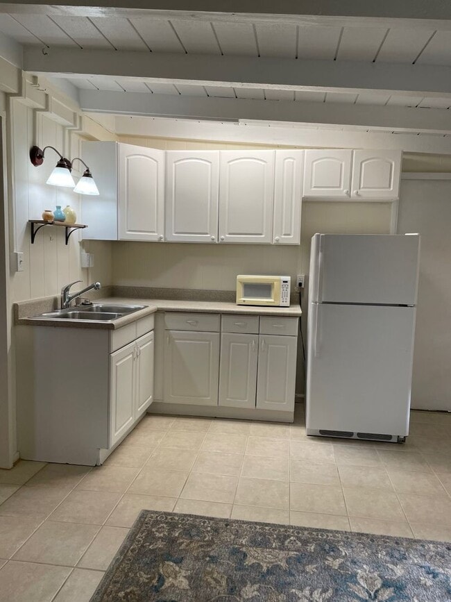 Photo - l3817g Unit #1