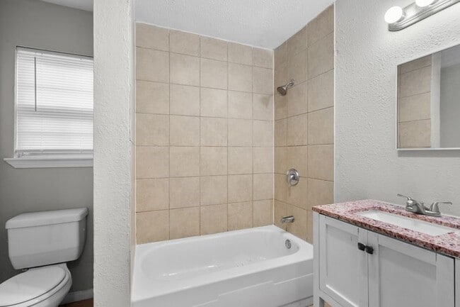 Building Photo - 3501 Avenue M Unit 4