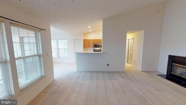 Photo - 2443 Blue Spring Ct Unidad 303