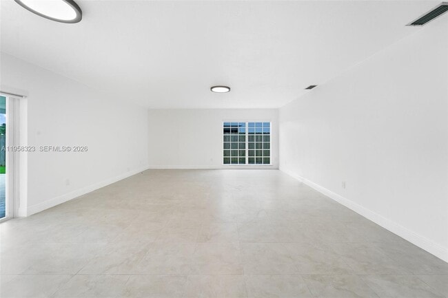 Photo - 20003 SW 103rd Ave