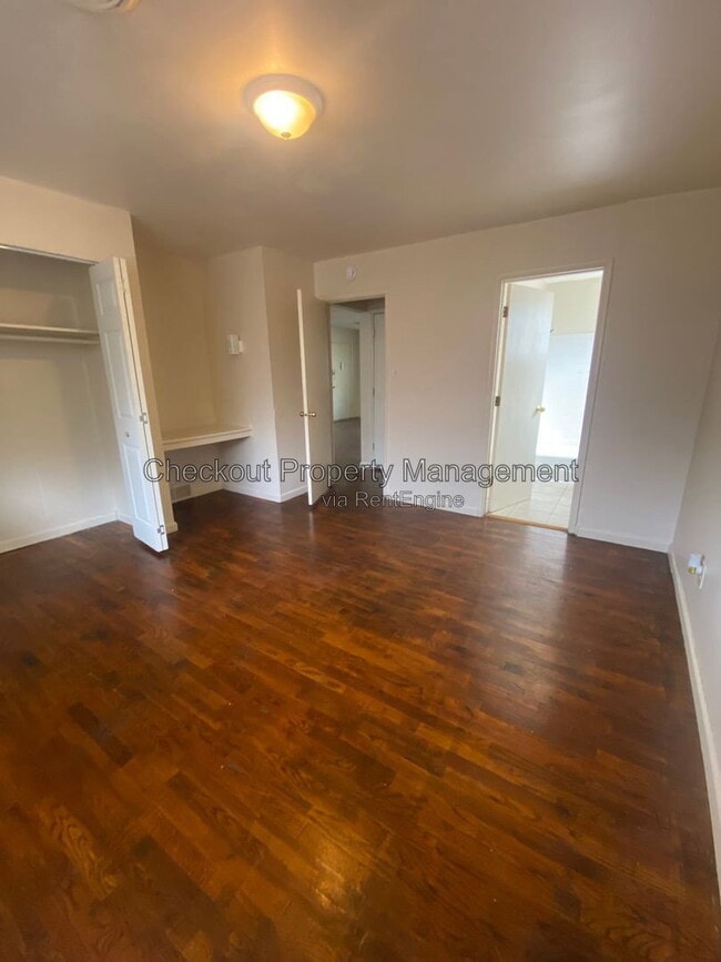 Photo - 9931 Sloane Square Unit C