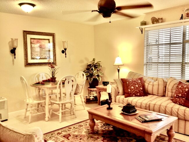 Photo - 2108 SE Edler Dr