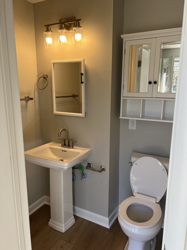 Photo - 2002 Lynn Gay Cir