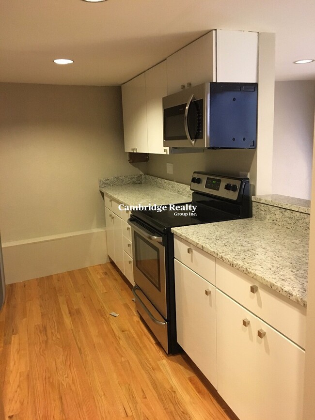 Photo - 17 Bow St Condo Unit 33T