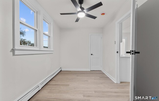 Photo - 32 Lamberton St