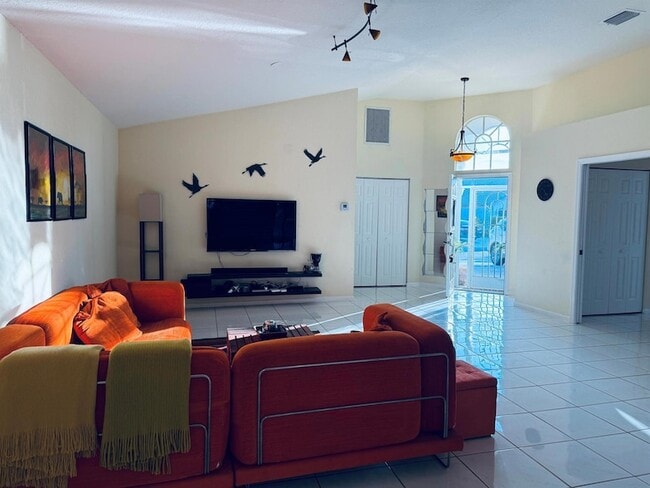 Photo - 7759 Great Glen Cir