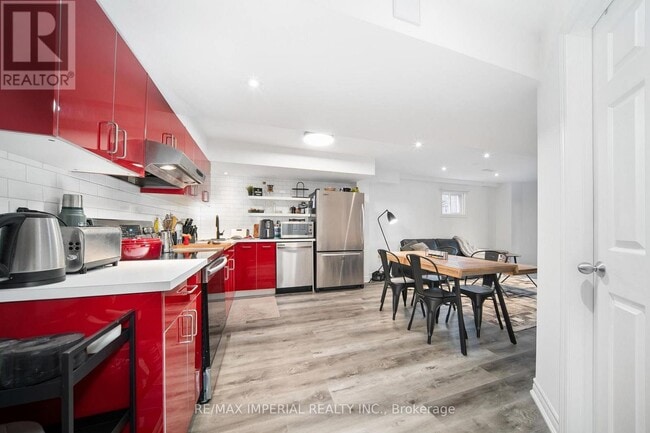 Photo - 9 Caramel Crescent