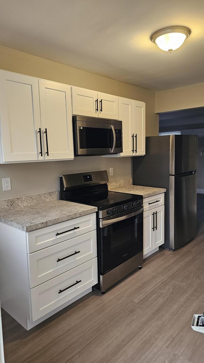 Photo - 5903 N Wayne Rd