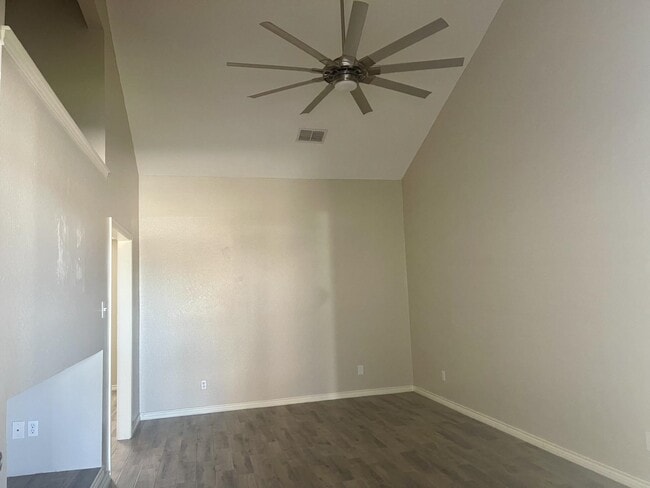 Photo - 8801 McPherson Rd Unidad A1