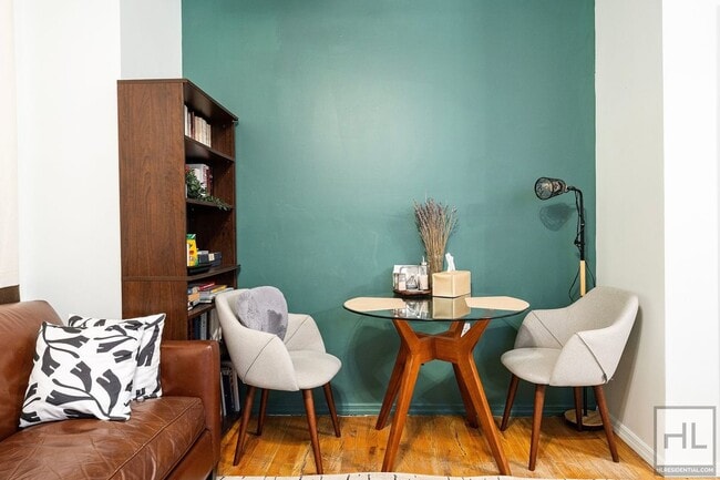 Photo - 11 STREET Unidad 1A