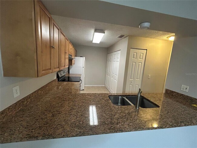 Photo - 636 Kenwick Cir Unit 105