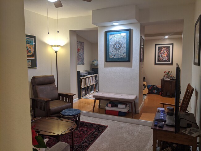 Photo - 1 Ten Broeck St Unit 2