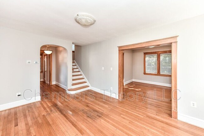 Photo - 1621 N Taylor St