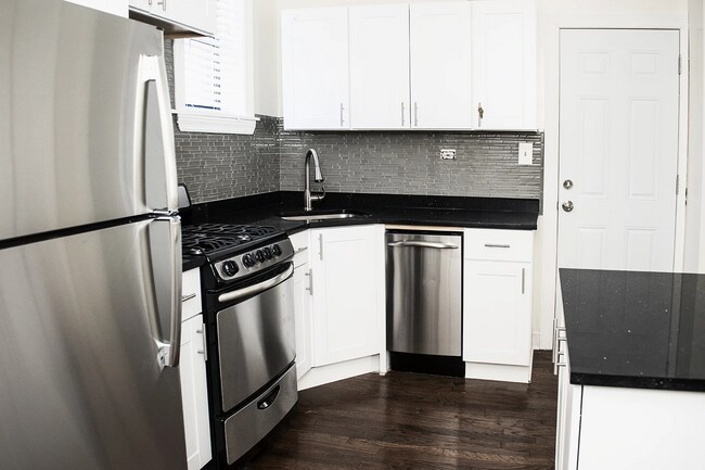 Photo - 3842 N Greenview Ave Unidad 3