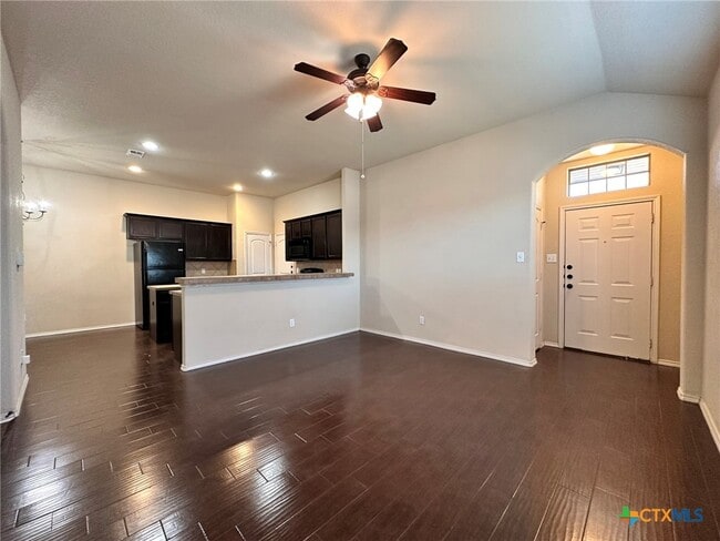 Photo - 502 Creekside Cir