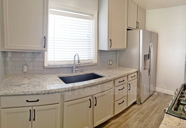 Photo - 4524 S Pearl St