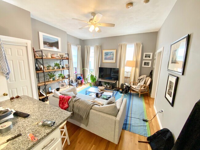 Photo - 664 Tremont St Unit 4