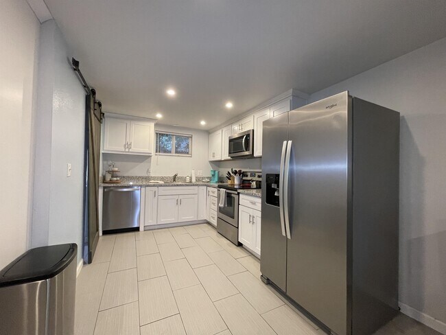 Photo - 631 Oak Lawn Ave