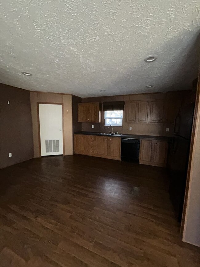 Photo - 3Br/2Ba Home - Super Spacious!