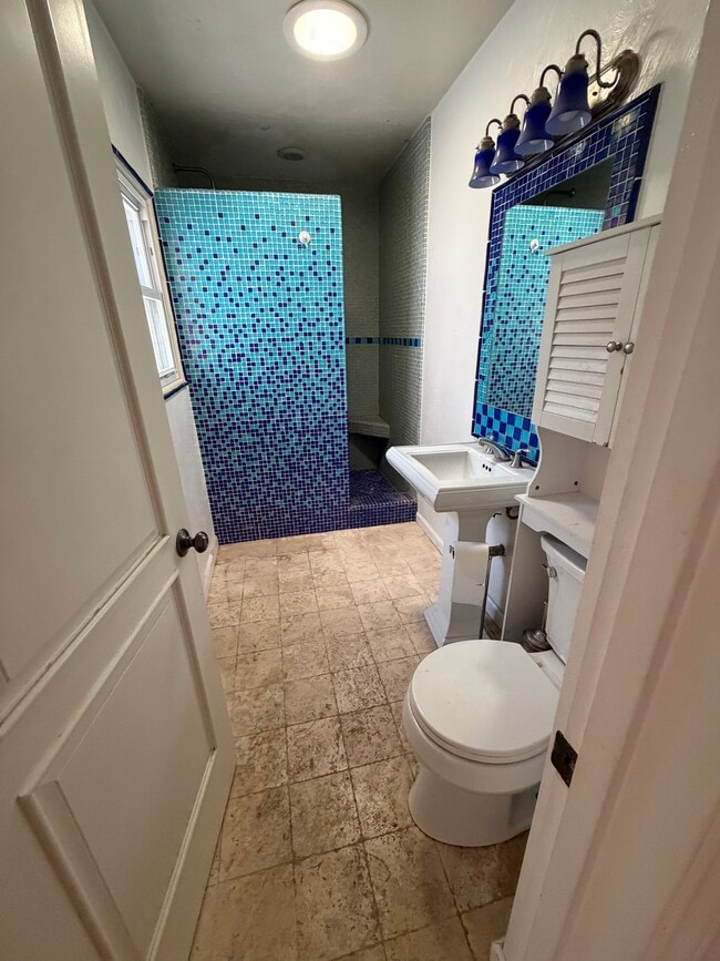 Photo - 2029 N Screenland Dr