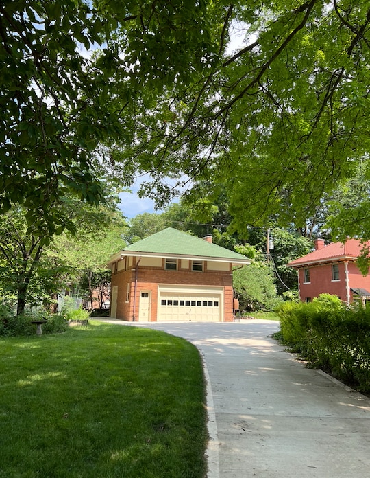 Photo - 1 Janssen Pl Unit Carriage House