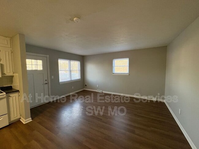 Photo - 1164 S Hillcrest Ave