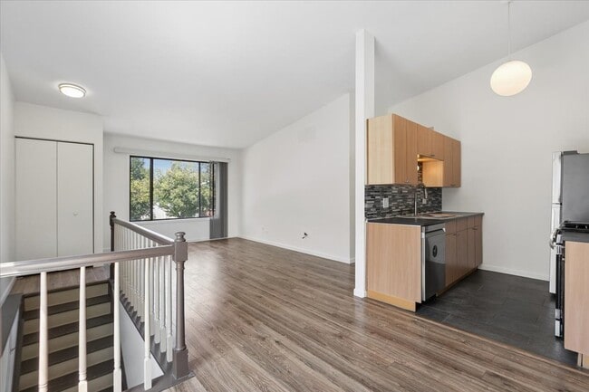415 Tyler Ct