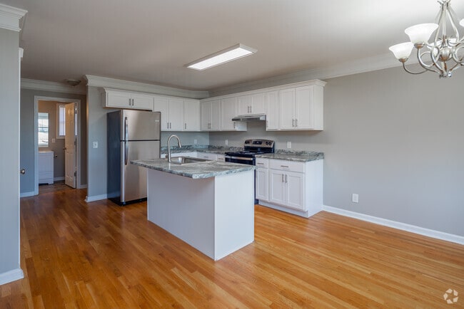 3BR, 2BA - 1,050SF - Kitchen