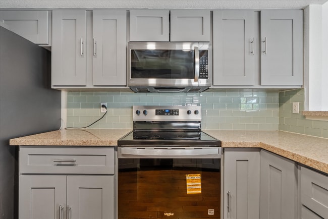 Photo - 9632 N 58th Ln Unidad Suite