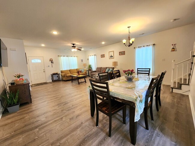 Photo - 4 Bedroom Single Family Home near Naval Station Norfolk
