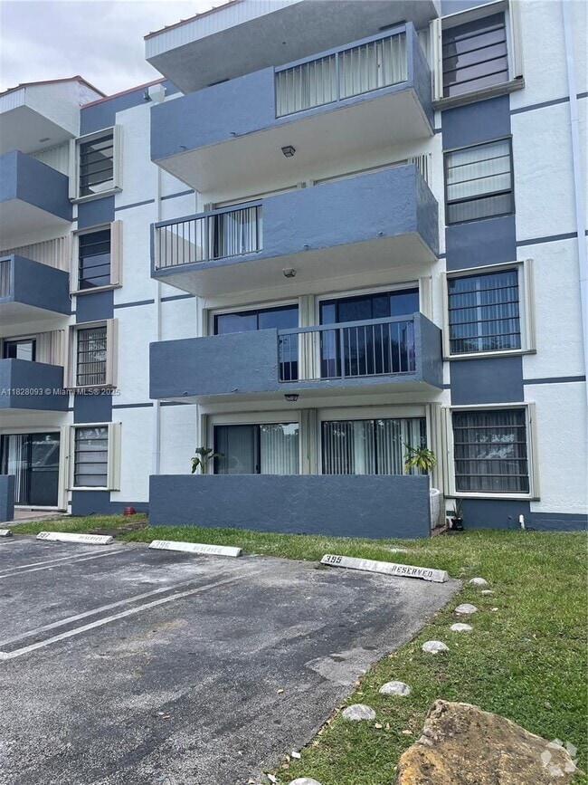 Building Photo - 5900 SW 127th Ave Unit 3304 Rental