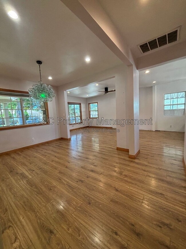 Photo - 2918 Gibson Pl