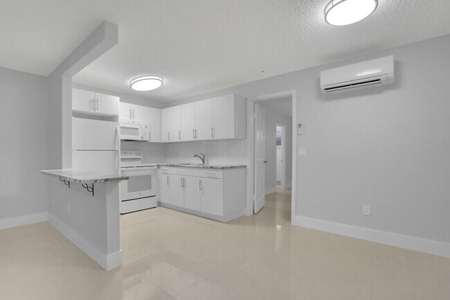 Photo - 914 N Federal Hwy Unidad 4