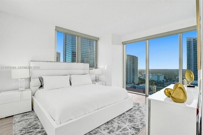 Photo - 1300 Brickell Bay Dr Unit 2702