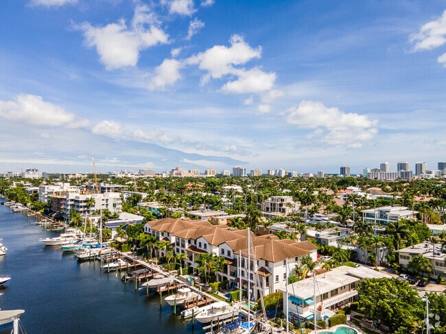 Photo - Venic Isle Tower