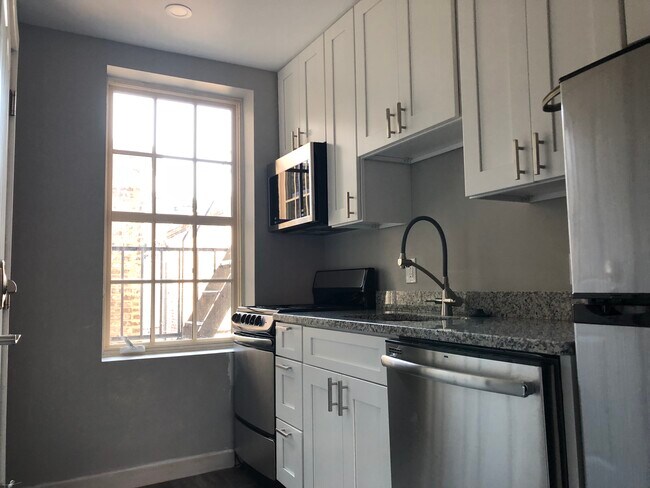 Kitchen - 1839 E Lombard St Unidad B