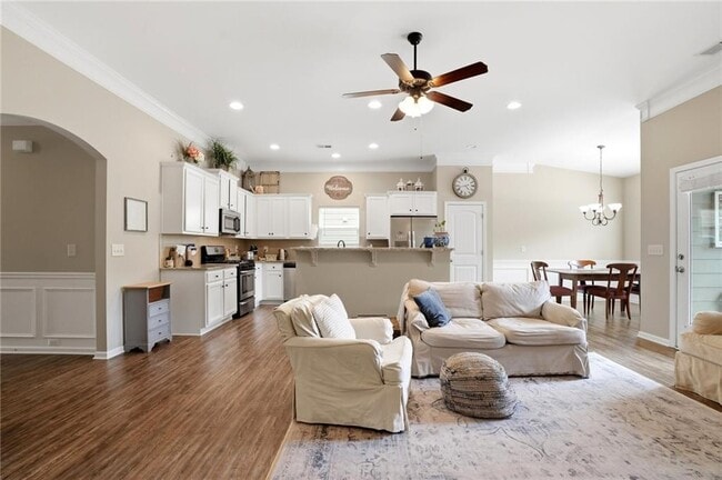 Photo - 318 Argyle Ct