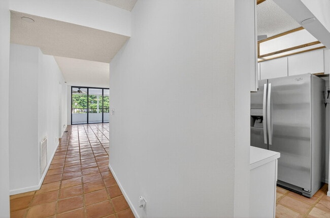 Photo - 1850 Homewood Blvd Unidad 214