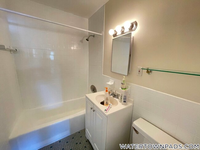 Photo - 24 Whites Ave Unidad 16