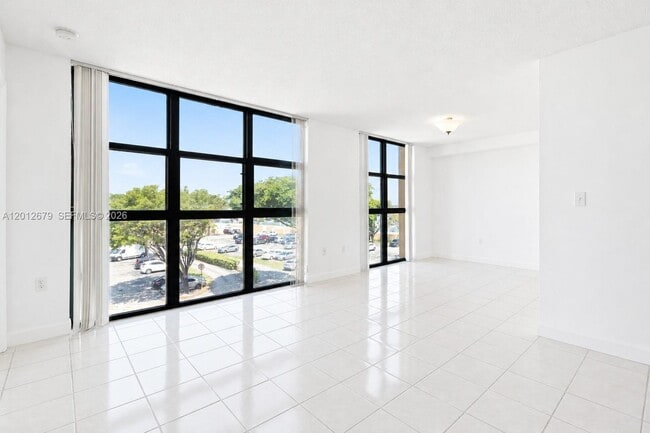 Photo - 11750 SW 18th St Unidad 401-1