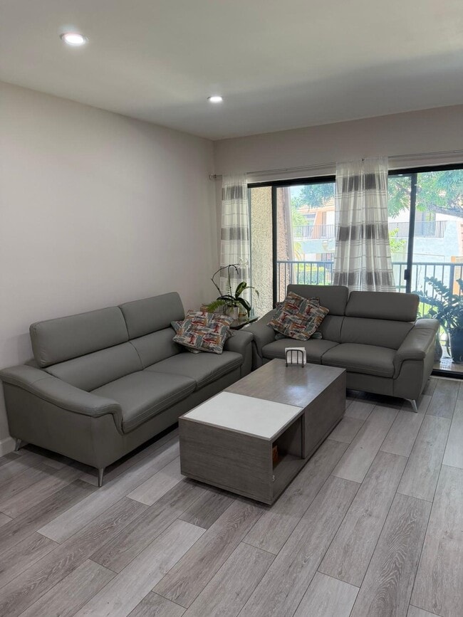 Photo - 8261 SW 128th St Unidad 0