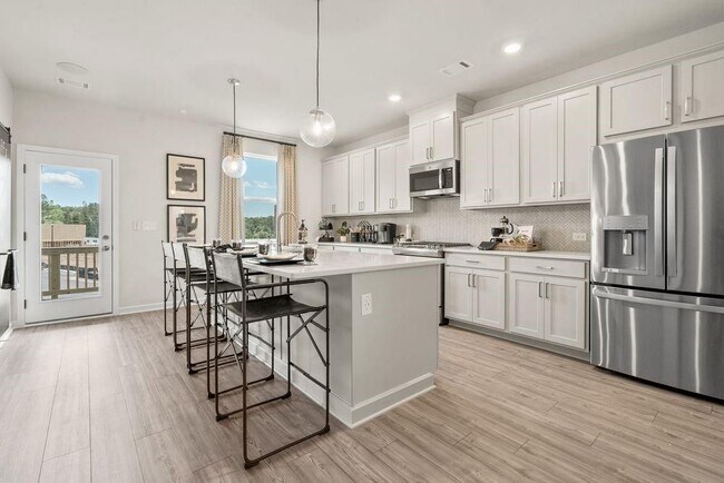 Photo - 101 Holt Ln