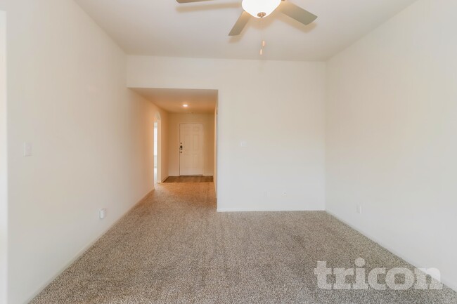 Photo - 204 Micah Ln