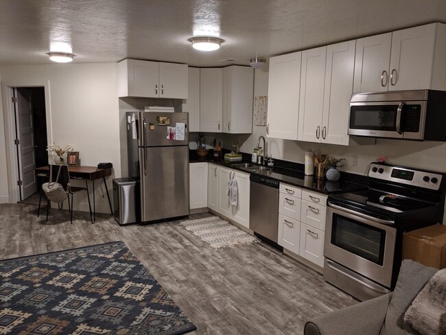 Photo - 421 S 700 W St