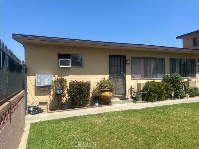 Photo - 5147 Canoga St Unit A