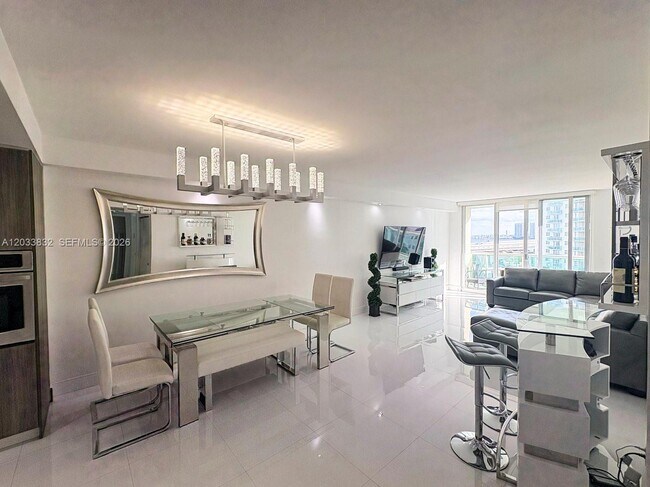 Photo - 19380 Collins Ave Unit 827