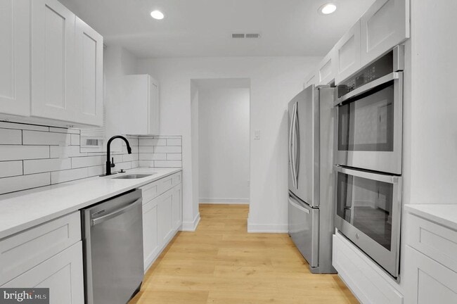 Photo - 274 S Alden St