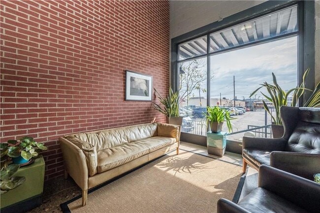 Photo - 2250 Mary St Unit 208